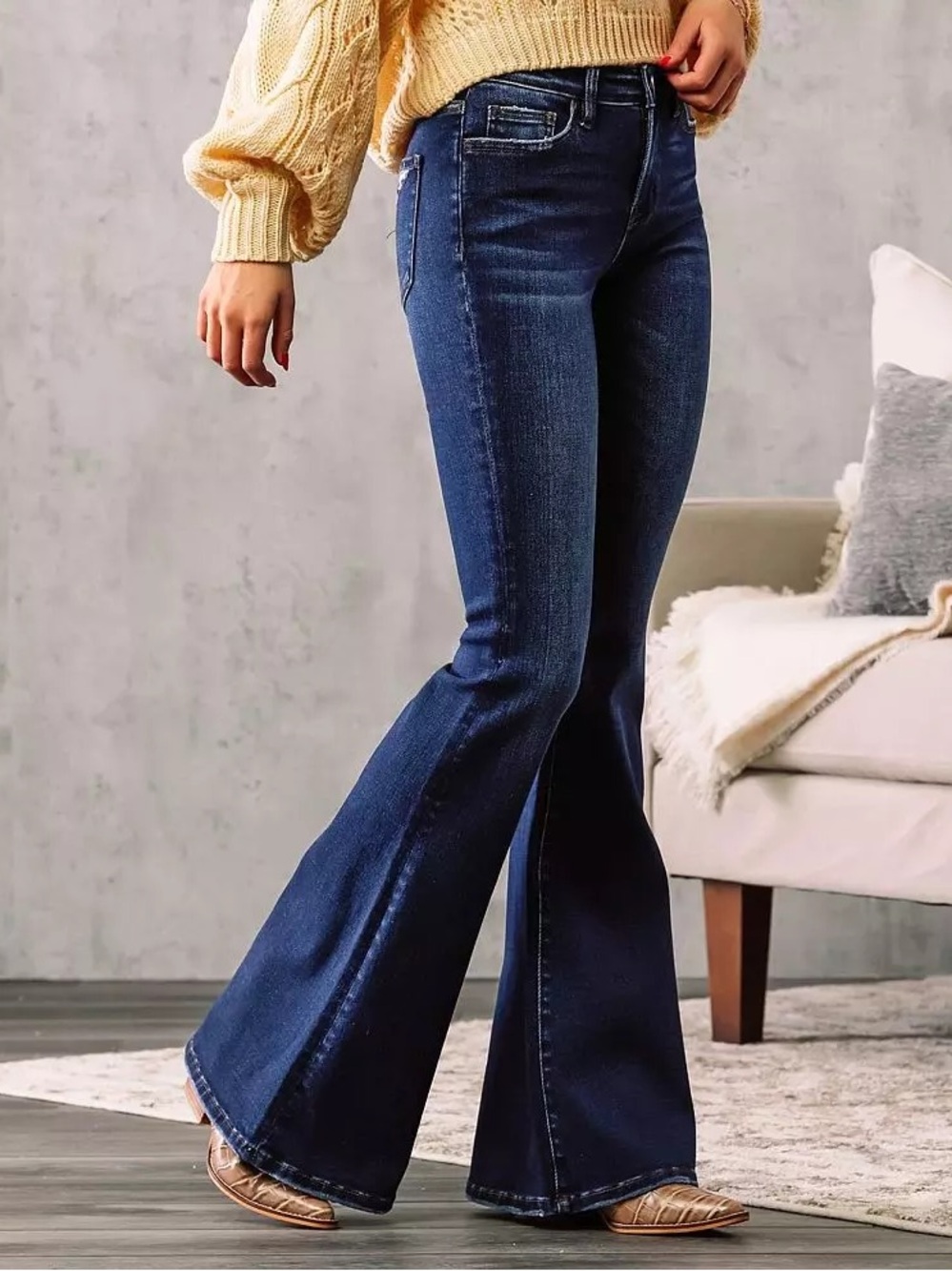Bridge by GLY Hudson Mid Rise Super Flare Size 24